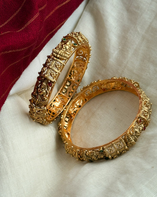 Elegant Lakshmi Bangle-AB008