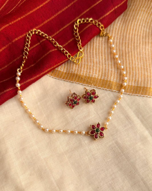 Simple Pearl Choker