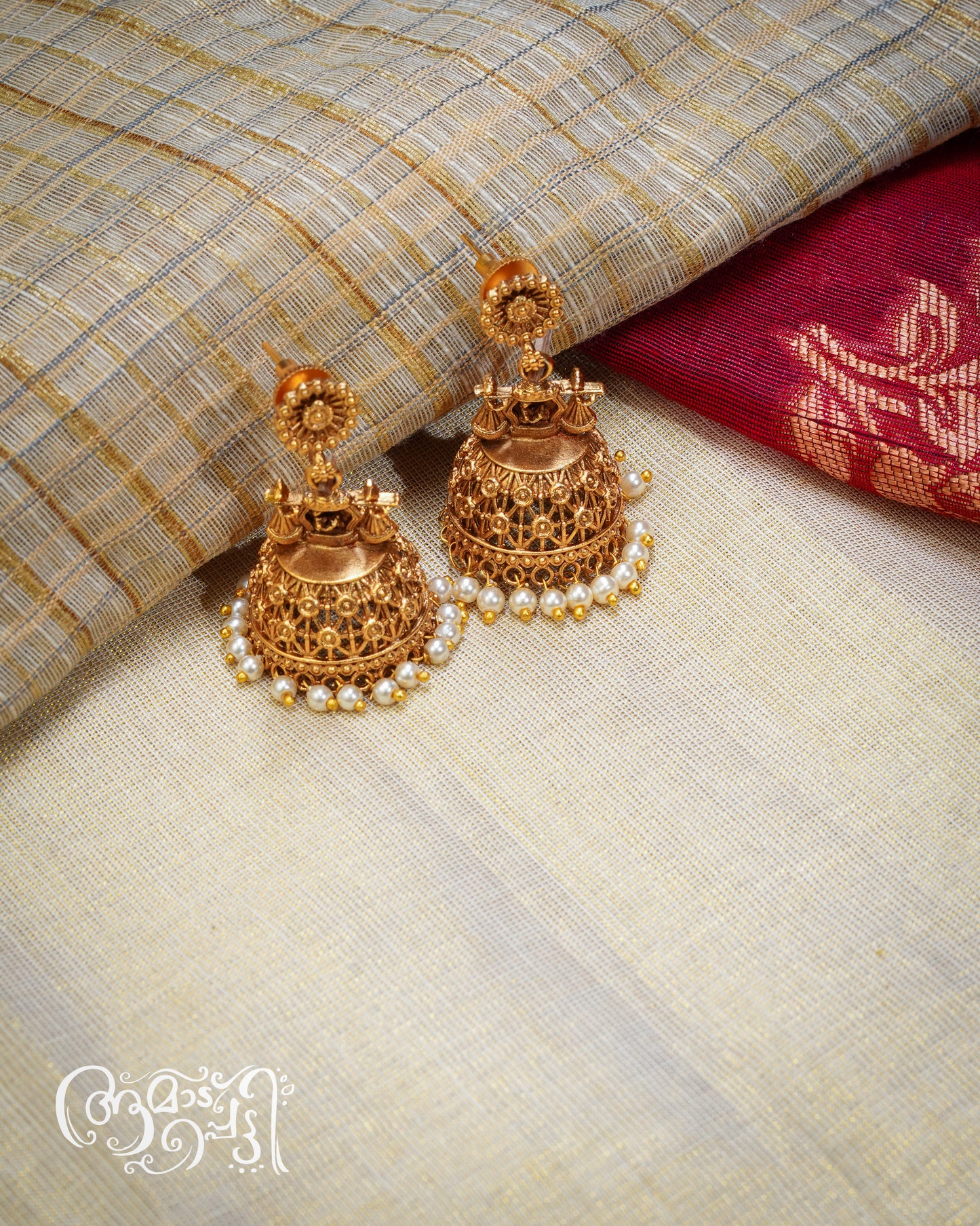Classic Non idol Jhumka set