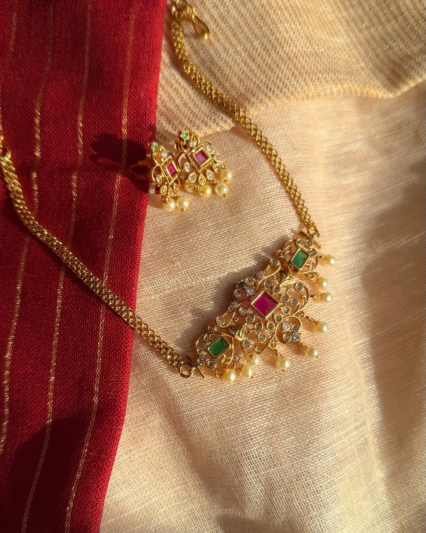 Premium Royal Choker