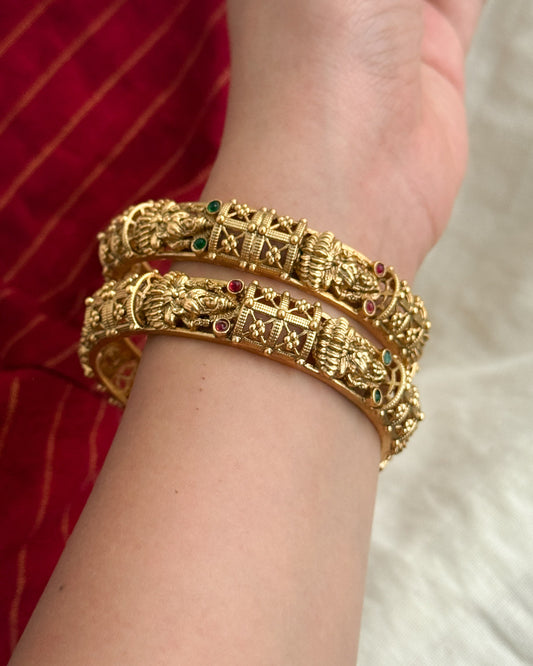 Elegant Lakshmi Bangle-AB008