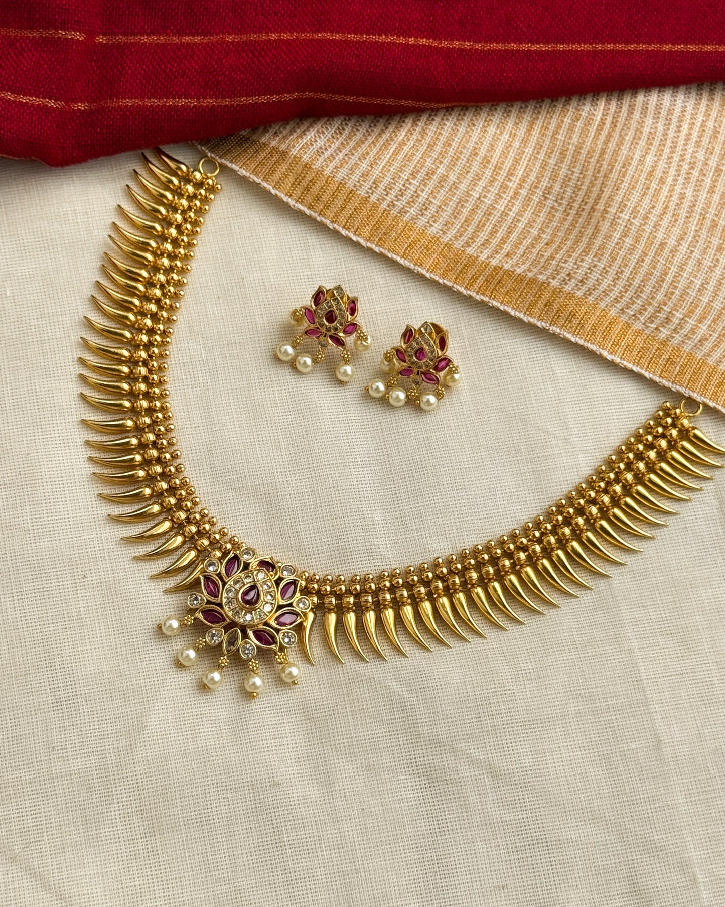 Gold Replica Mullamottu Necklace-AN065