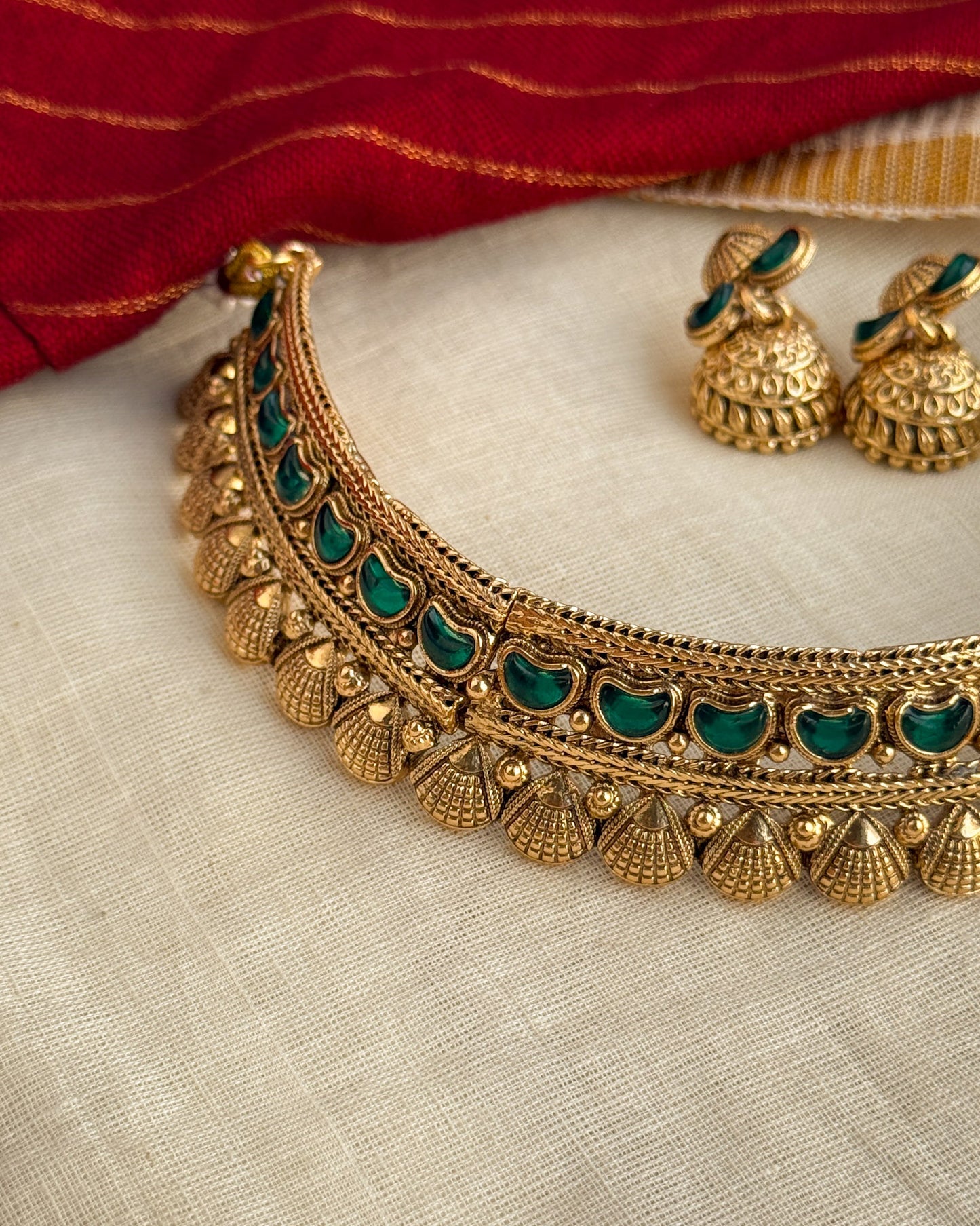 Elegant Green Hasli Choker-AN006