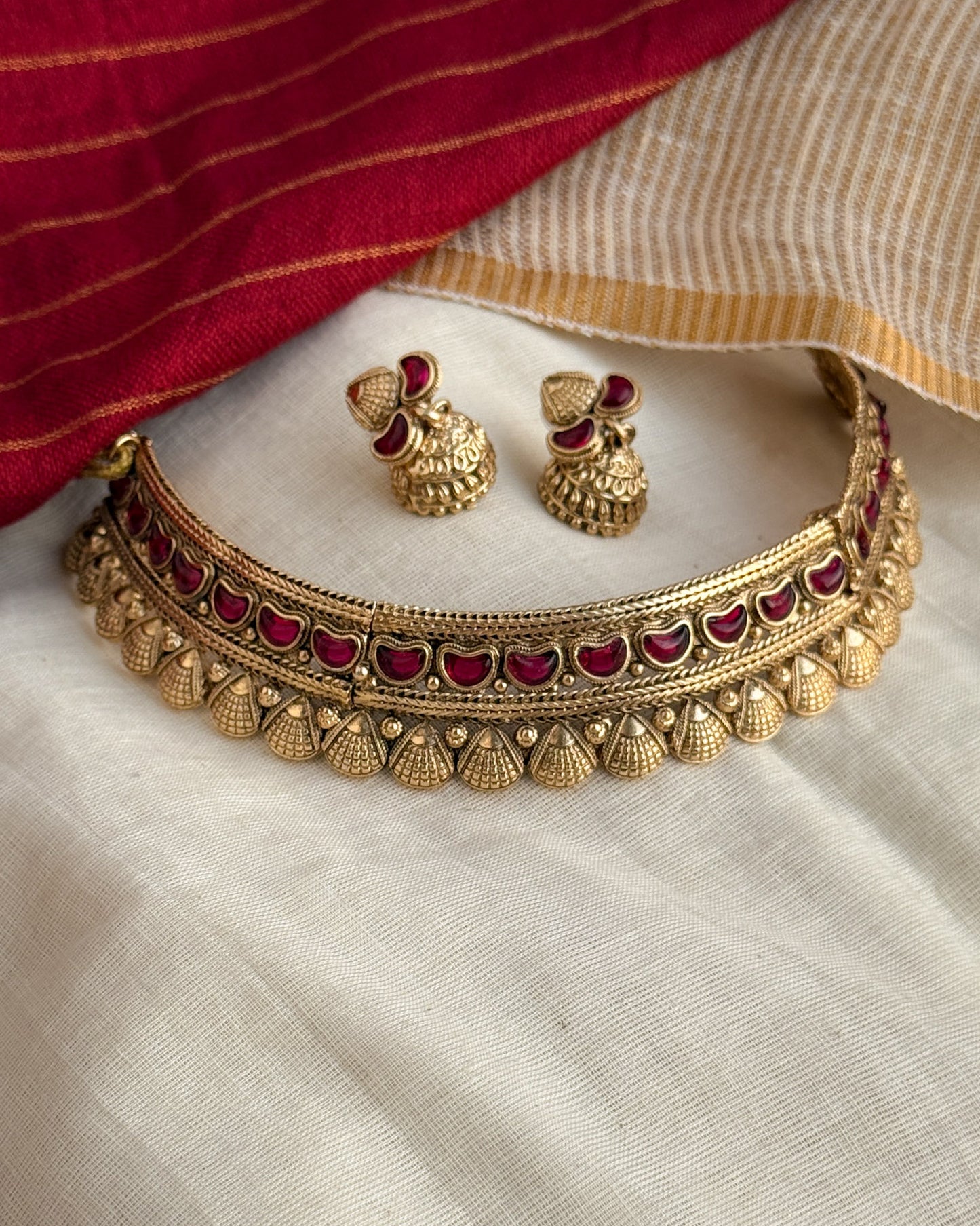 Elegant Red Hasli Choker-AN007