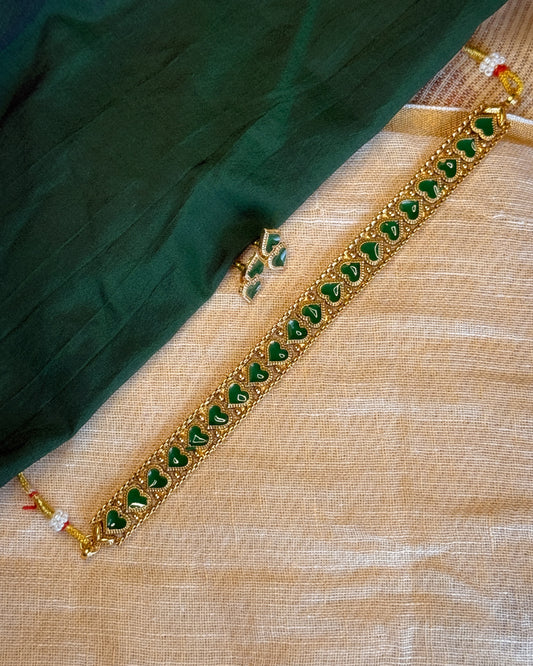 Green heart Choker