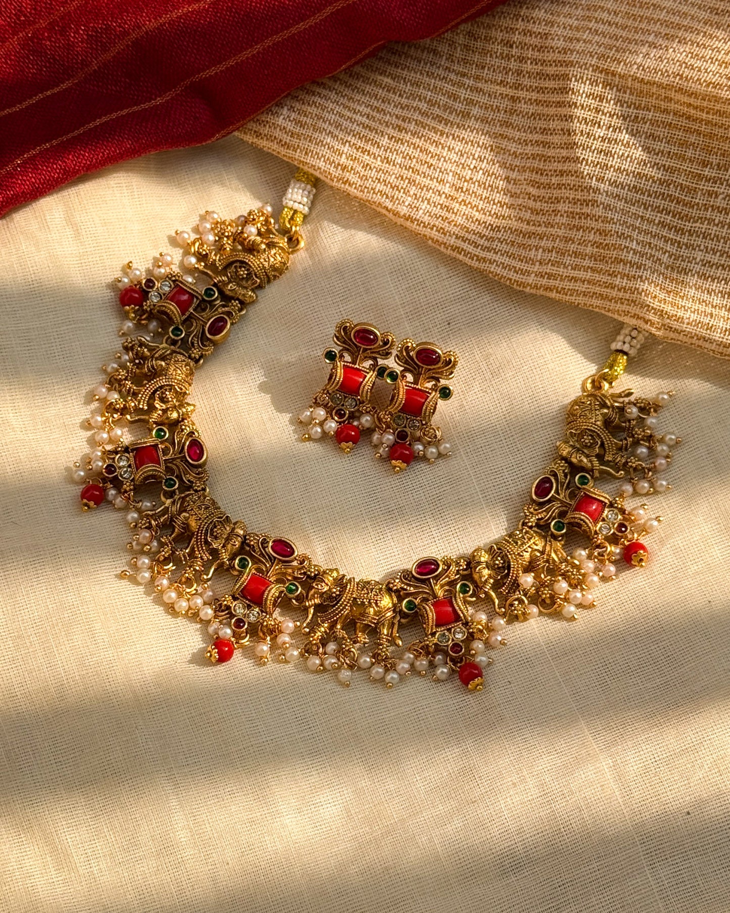 Haathi-Coral Necklace- AN056