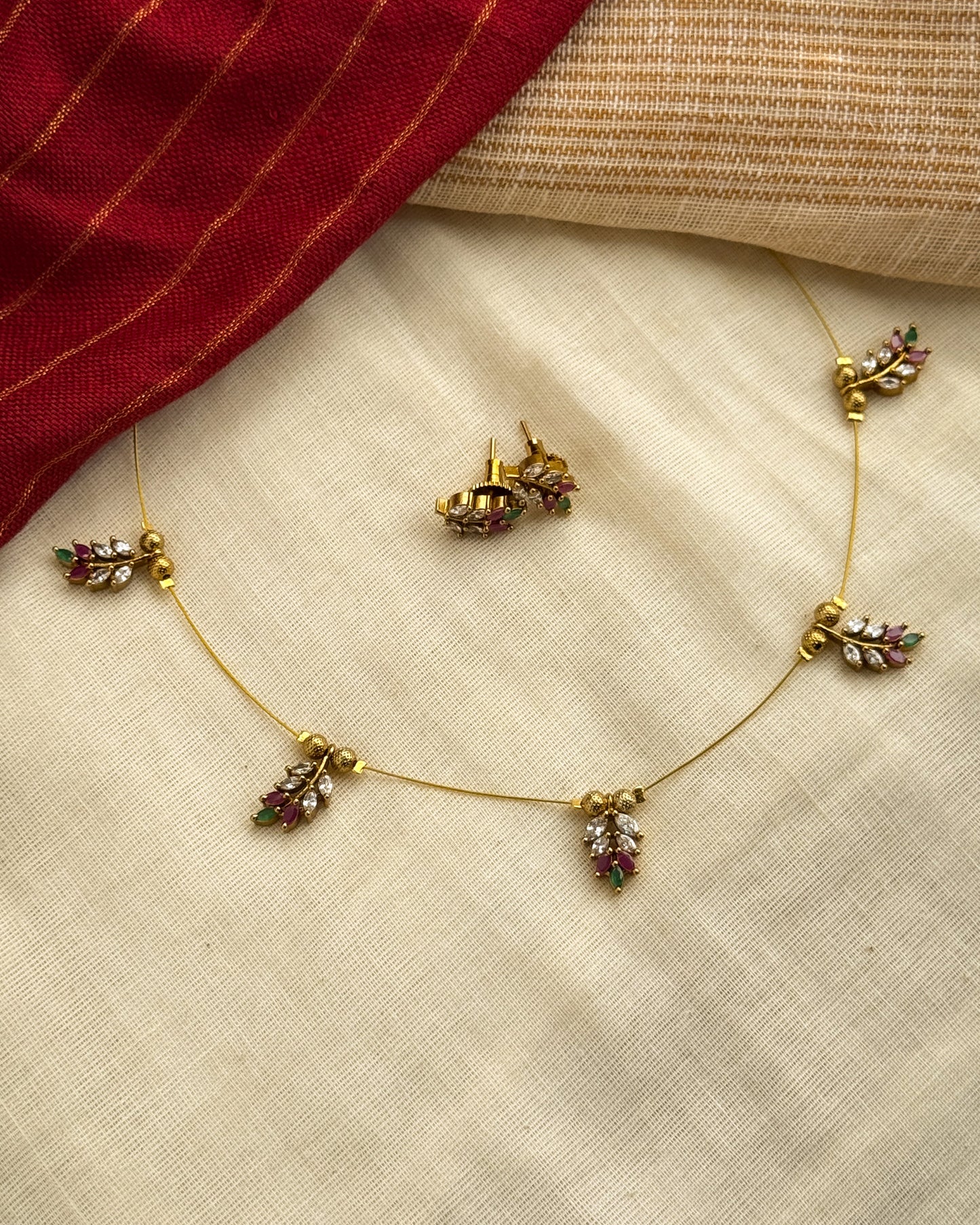 Premium Invisible Leaf Chain