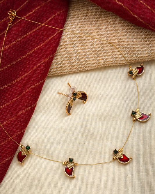 Invisible Red Manga Necklace