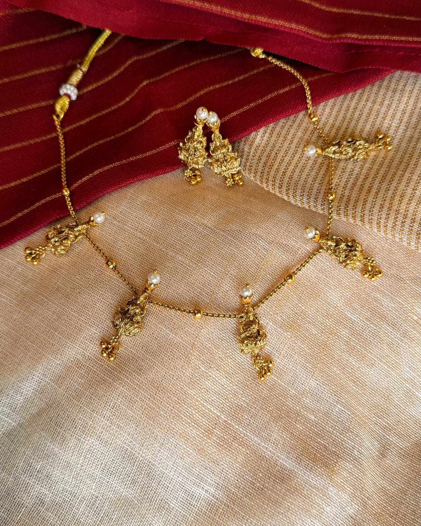Simple Lakshmi Choker