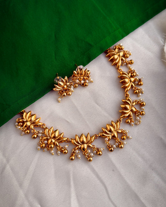 Golden Pathma Necklace