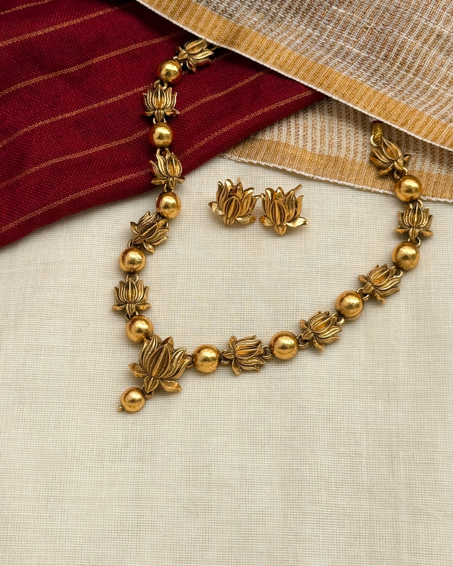 Lotus Non Idol Choker- AN030
