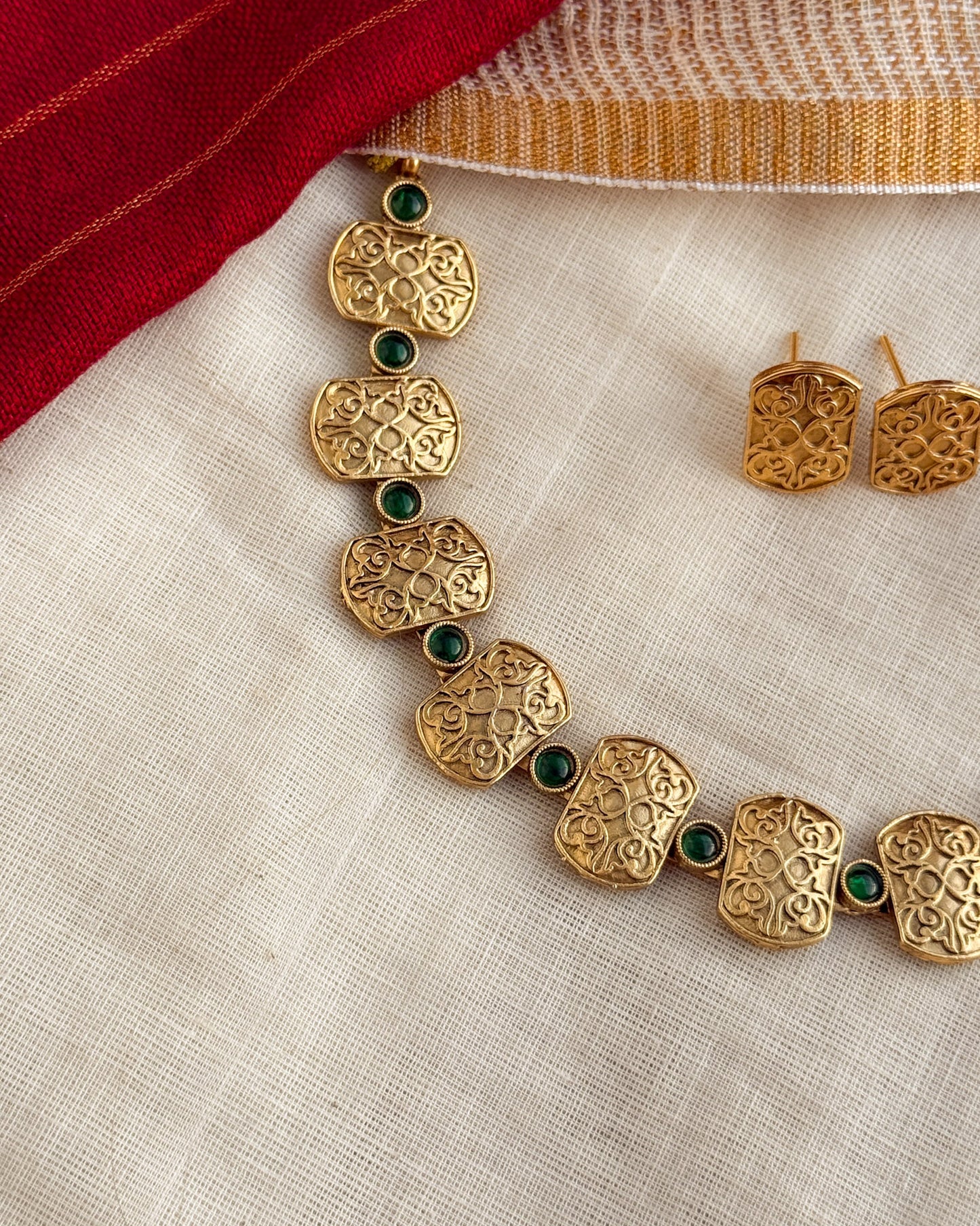 Non Idol Filigree Necklace Set-AN029