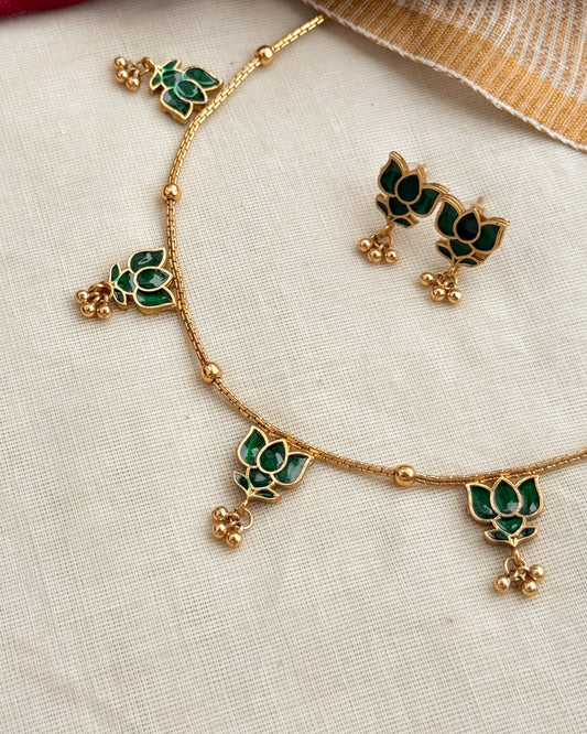 Simple Lotus Multipendant Necklace-AN057