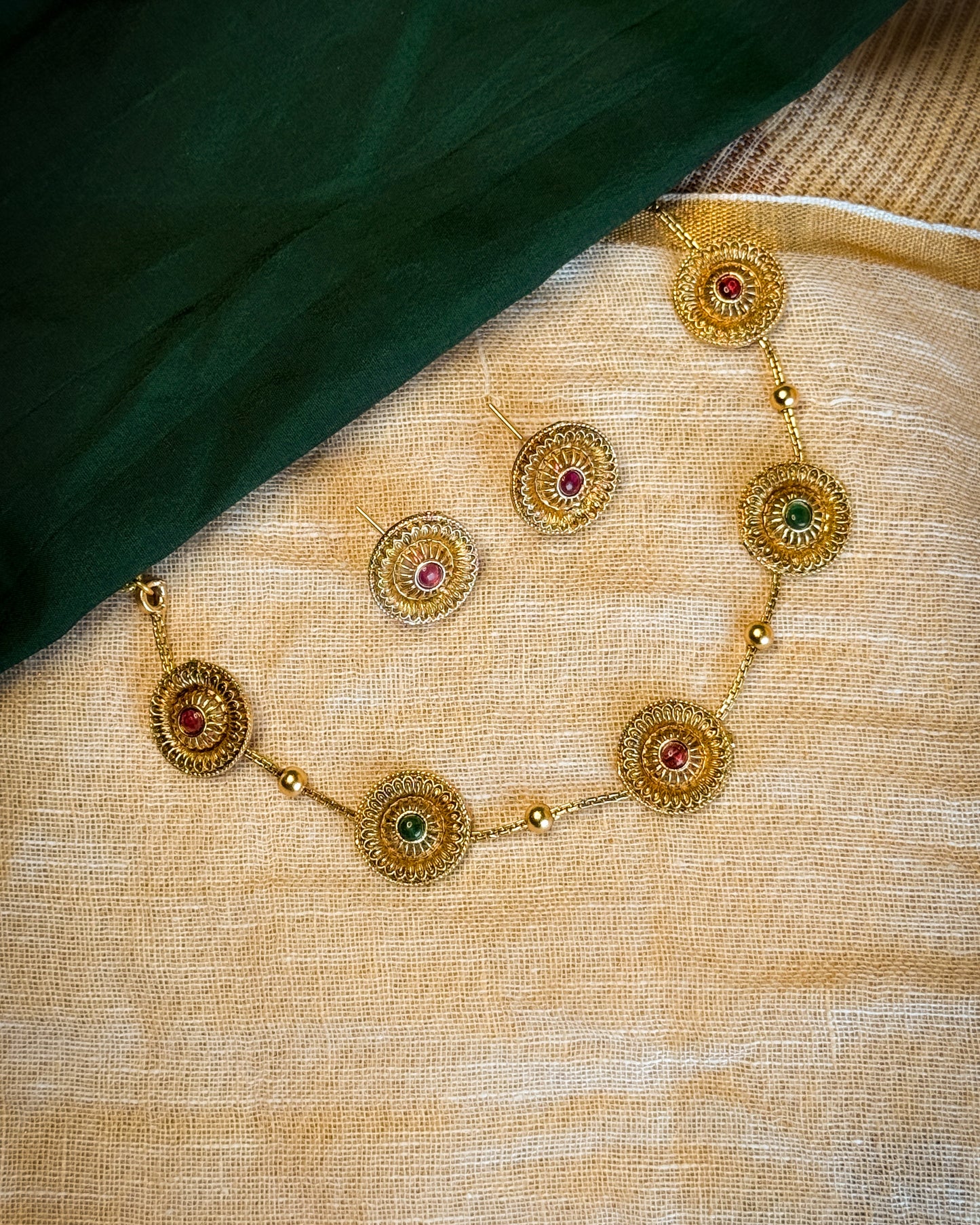 Multi pendant Round Necklace