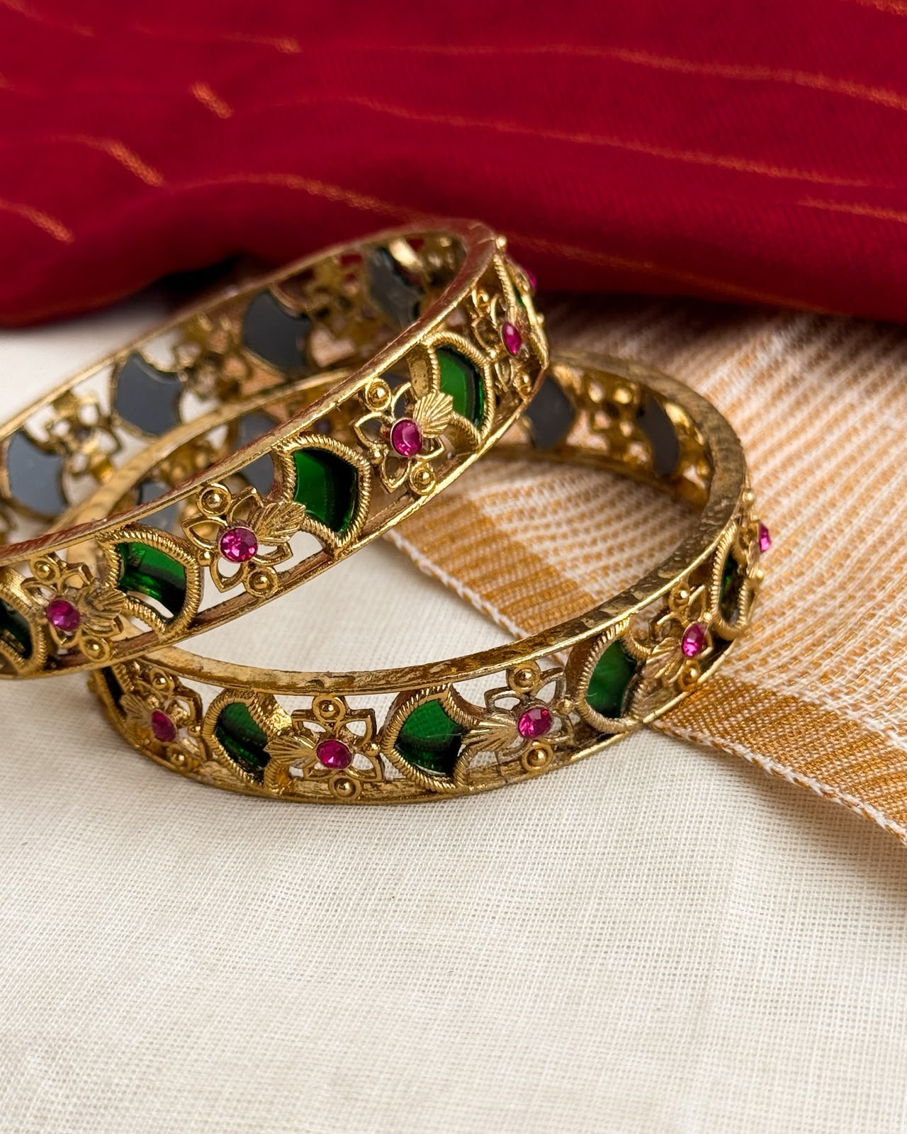 Traditional palakka bangles AB009